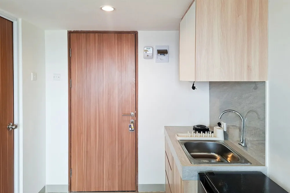 Comfy And Relaxing Living In Studio At Apartment Cisauk Point
