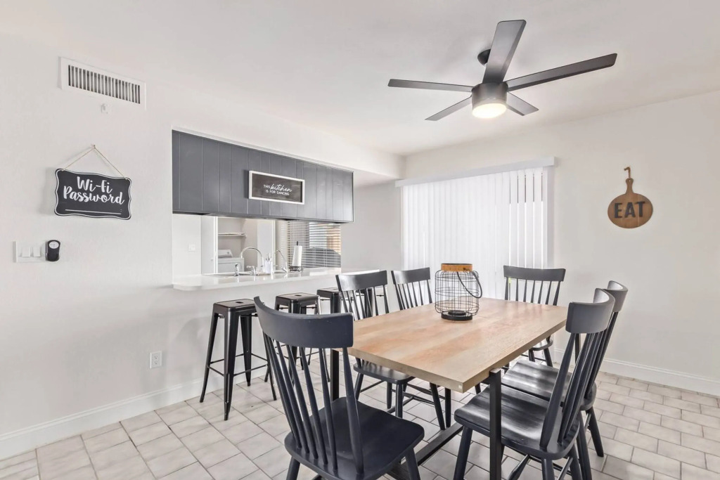 Stunning Hunter Single Family Home in the Heart of Mesa
