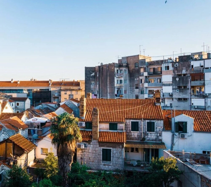 Immaculate 3-bed Apartment in Split