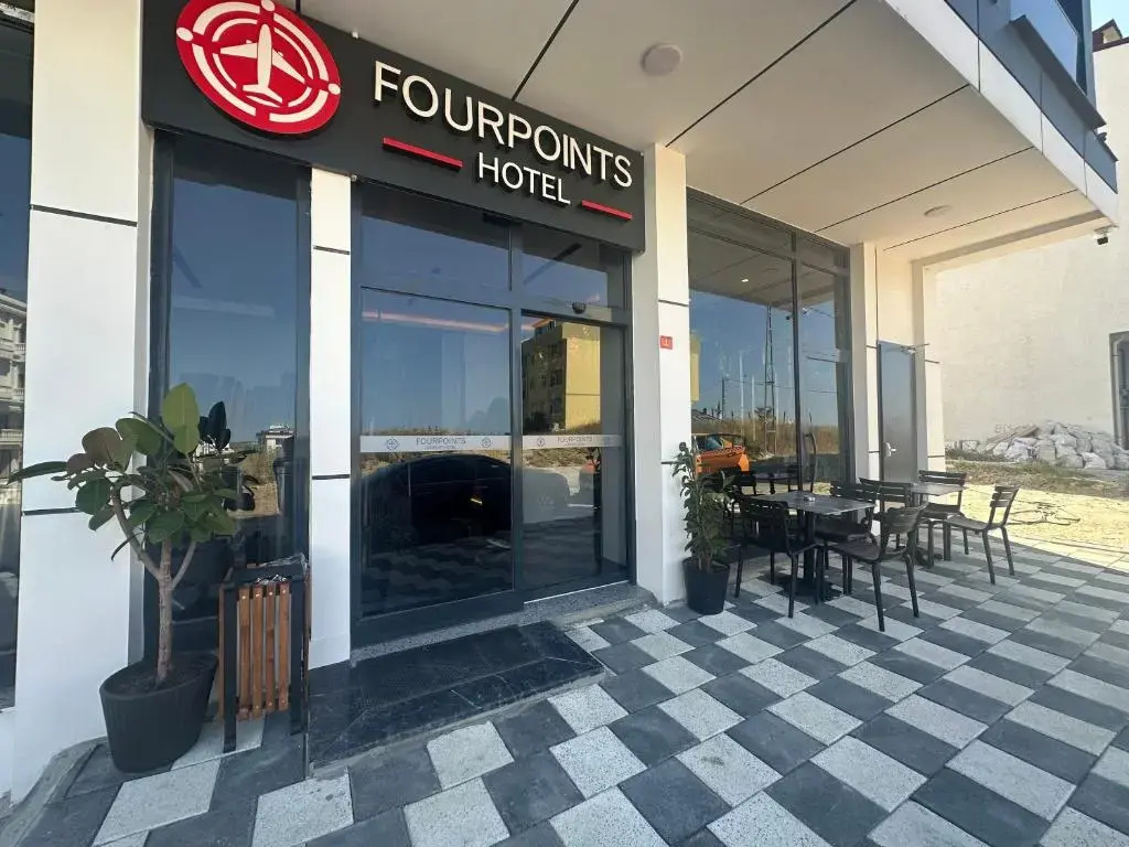 Fourpoints Airport Hotel