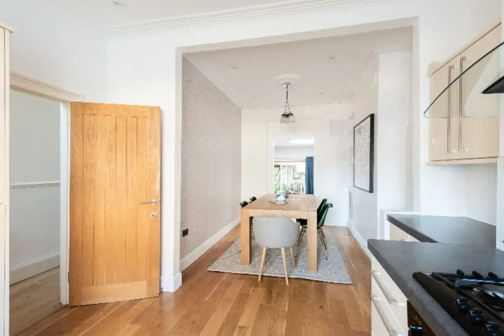 The Kings Row- Quiet 3BD Near Kings Cross