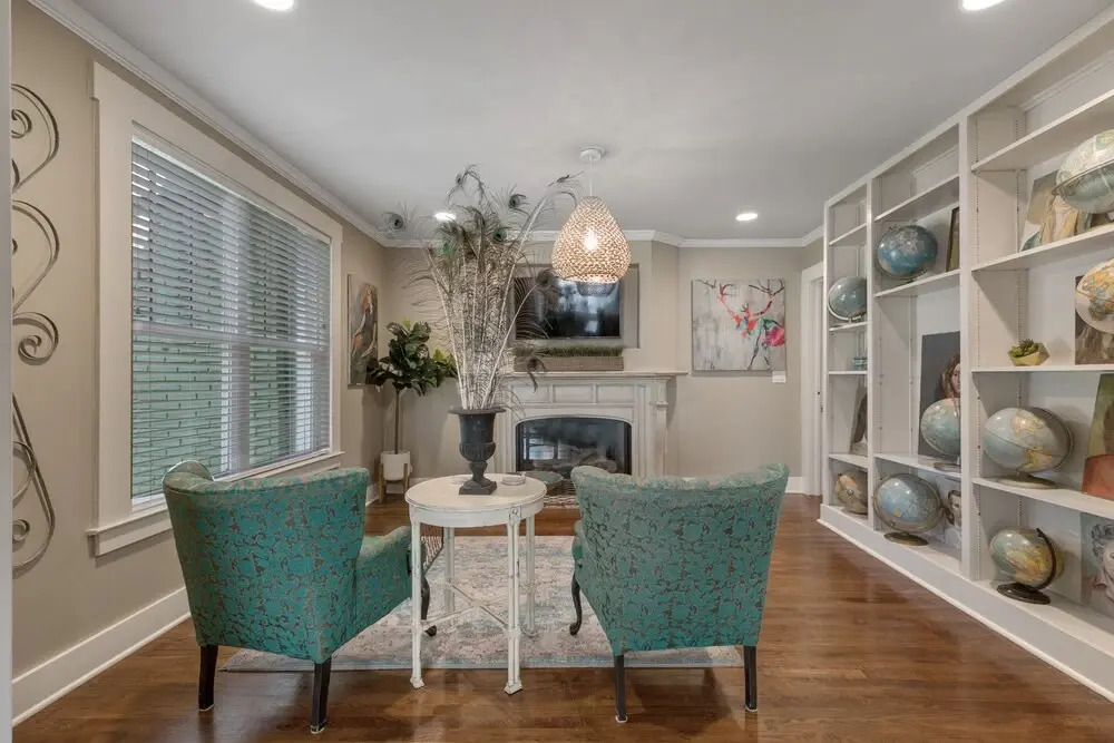 Gorgeous Home 2 Blks to Main St With Pool and Spa!