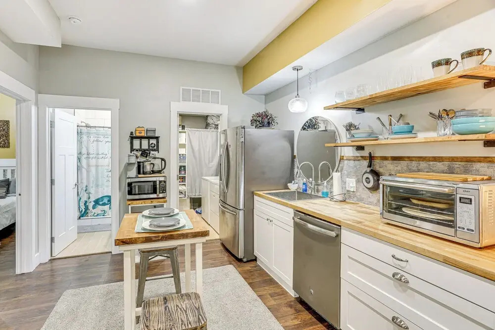 6 Mi to Downtown: Apartment in Chattanooga!
