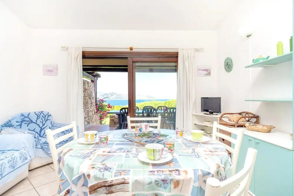 House with 4 Bedrooms in San Teodoro, with Wonderful Sea View And Furnished Garden - 250 M From the Beach