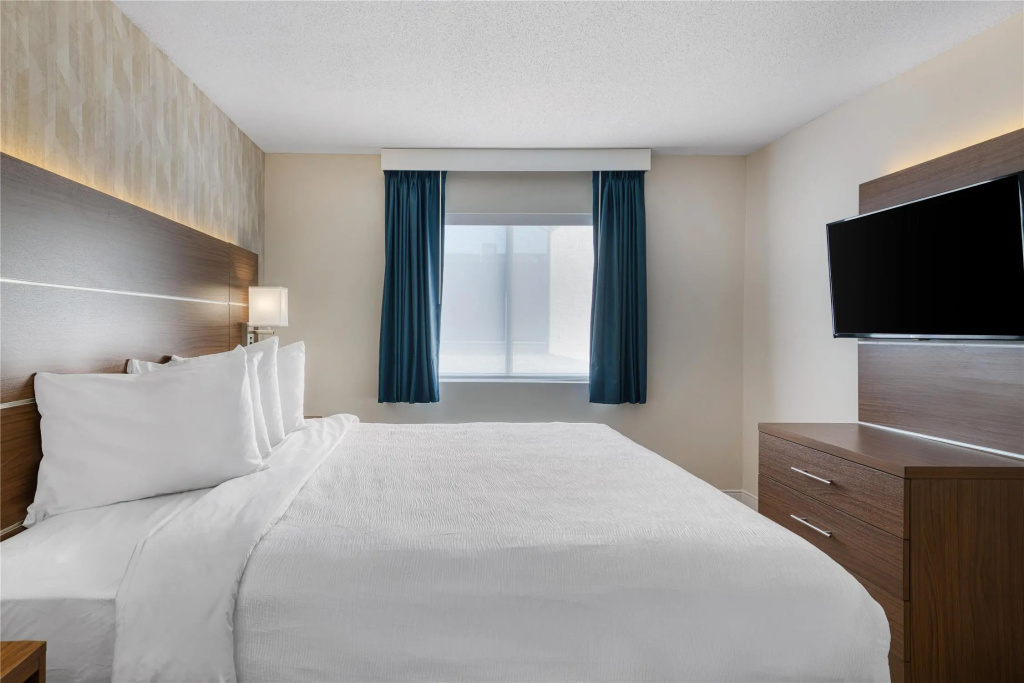Baldwin Inn & Suites, SureStay Collection by Best Western