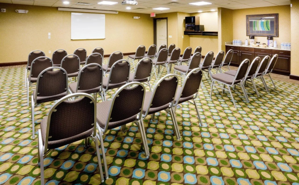 Holiday Inn Express and Suites Limerick - Pottstown by IHG