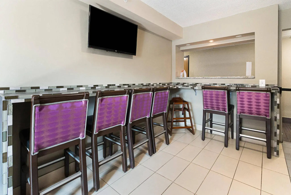 Quality Inn & Suites Leesburg Chain of Lakes