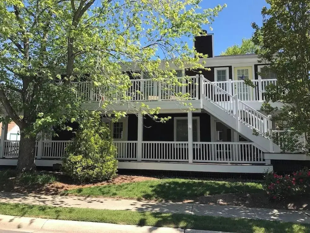 Country Club Drive 333