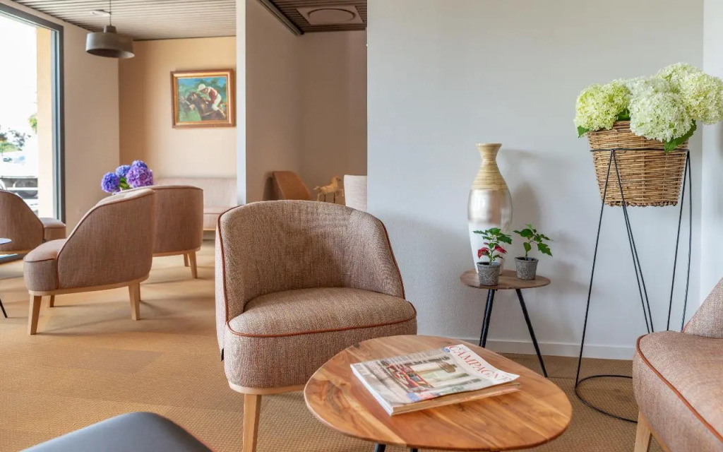 Brit Hotel Ploermel - Hotel de lHippodrome
