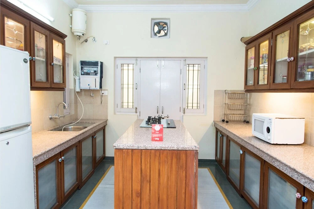 OYO 10949 Home Mount View 3BHK Villa Goverdhan Vilas