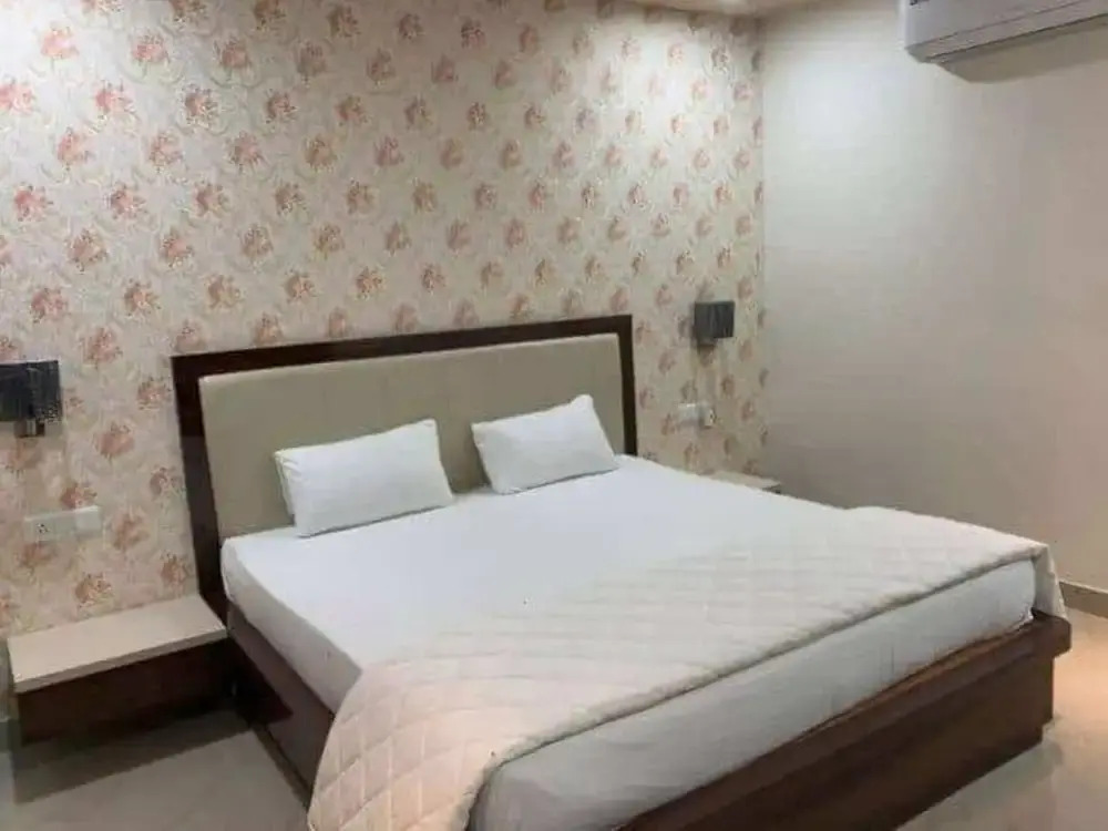 Hotel Crown Resort