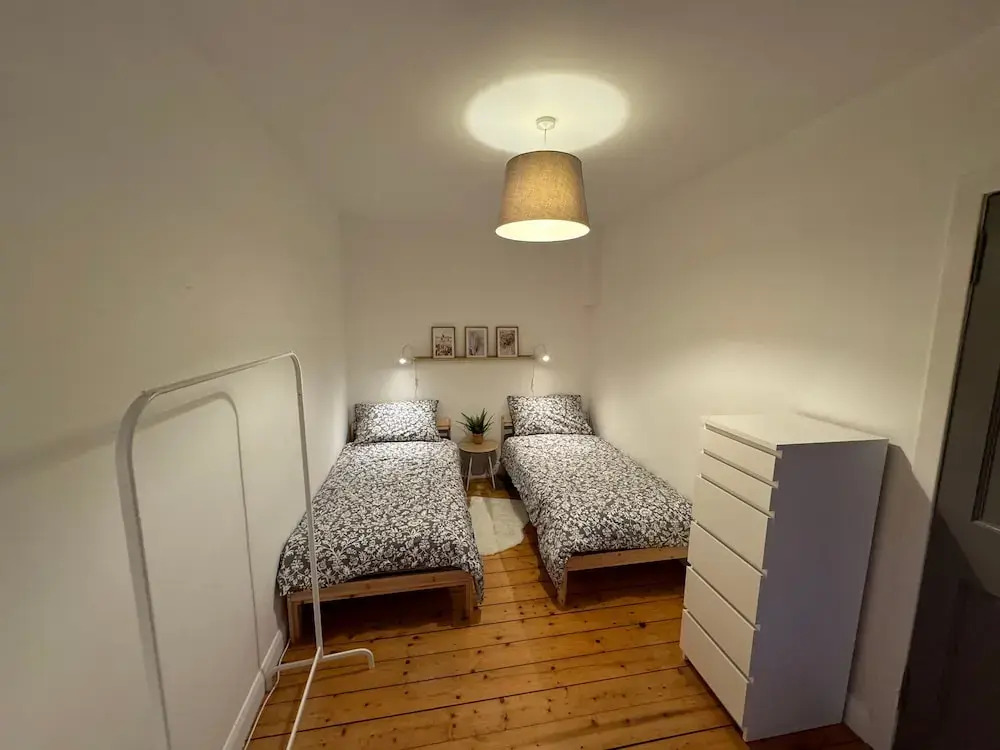 Stirling Haven: Charming 3B Apt In City Centre