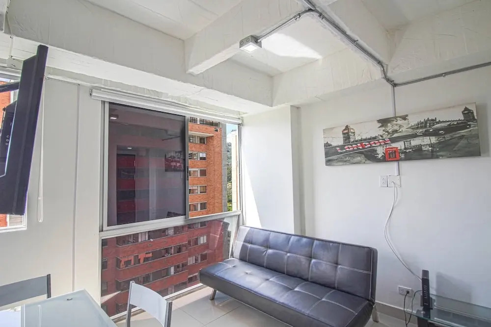 Estudio Piso Alto Con Bacon Poblado La Frontera