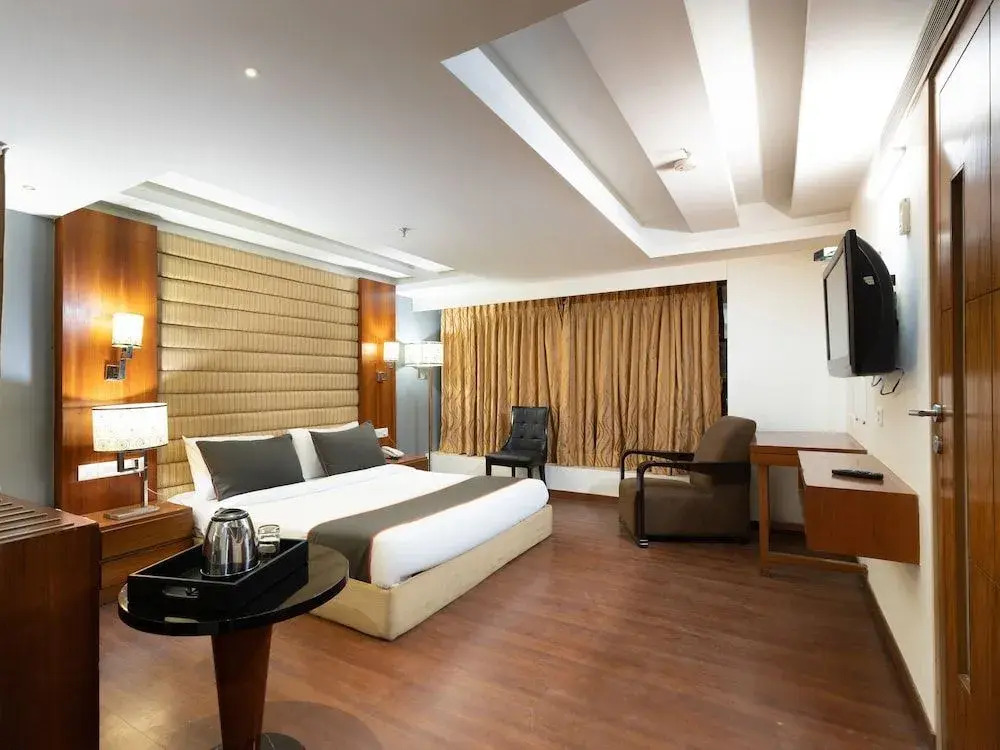 Avalon Hotel by OYO Rooms