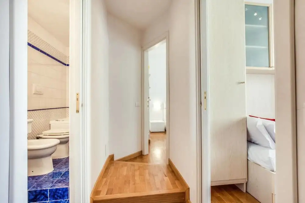 Bright and Modern 2 bed Flat Near San Giovanni
