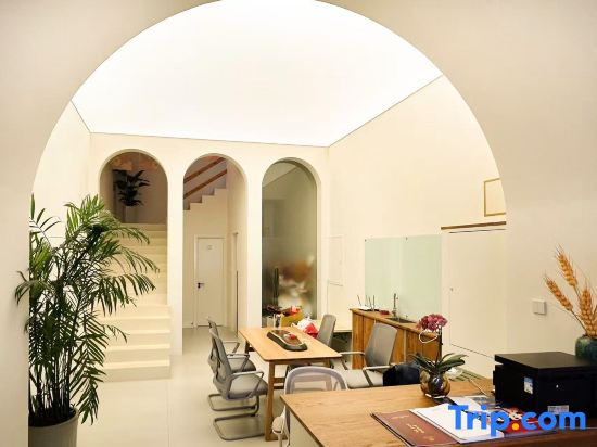 Crystal Bayview Hotel Jinghaiwan Scenic Apartment
