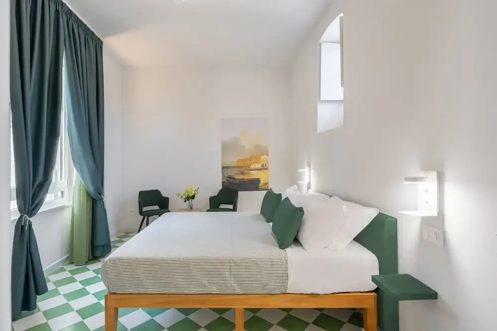 Luxury New Sorrento Home With Terrace - Sleeps 12