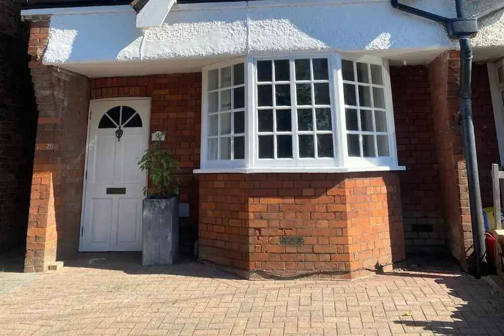 3 Bed Sleeps 6 Free Parking Enclosed Garden