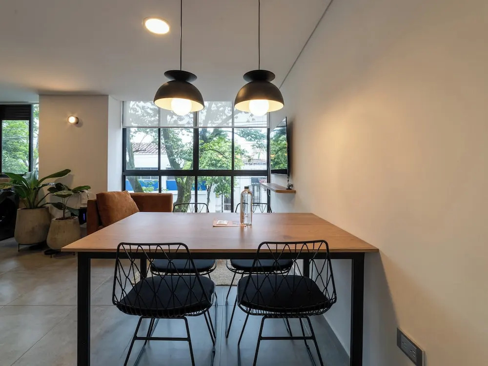Modern 2BR in Laureles with City Views by Wynwood House