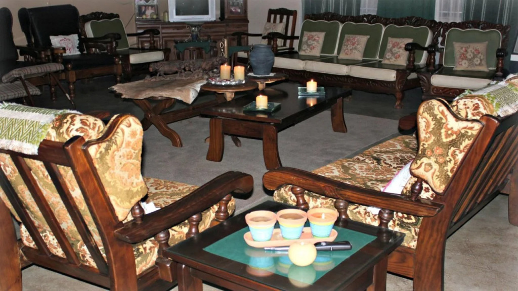 Tshimologo Farm Guest House