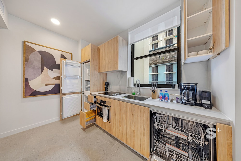 Modern Condo in DTW Miami - Pool & Gym
