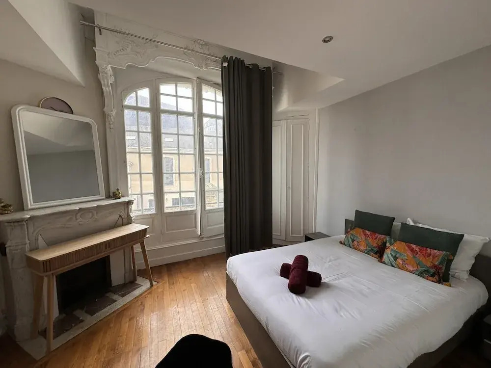 Villa in Le Mans Near Plantagenet City