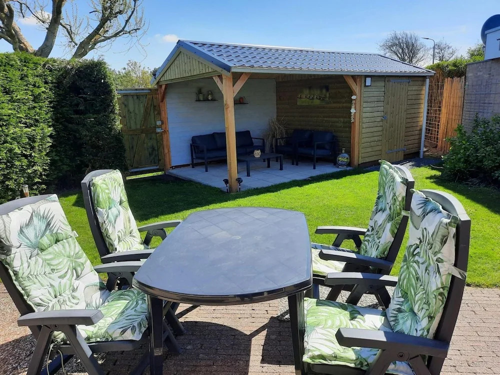 Detached Holiday Home With Garden