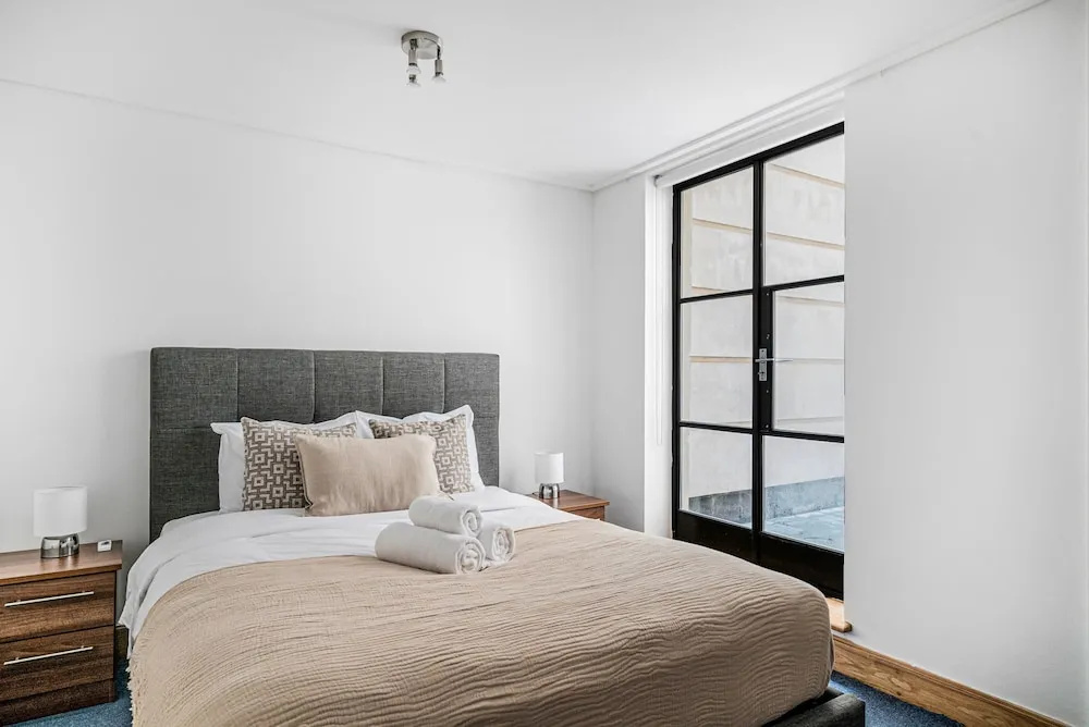2BR with Patio in the Heart of Holborn