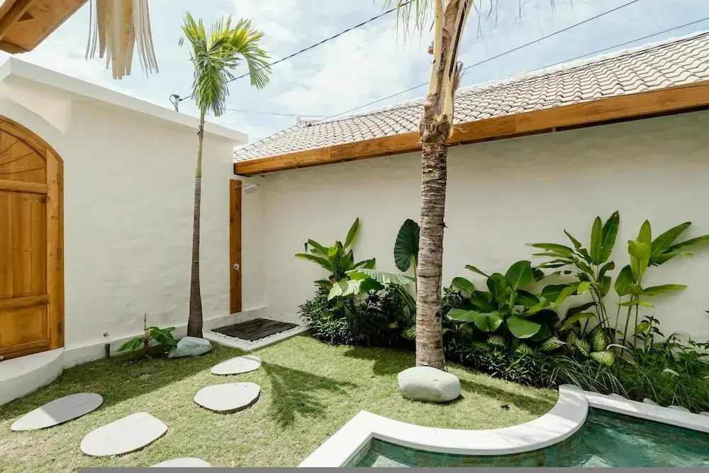 Villa Canggutopia 3 by Alfred in Bali - Tropical 1BR Villa in Heart of Canggu Echo Beach
