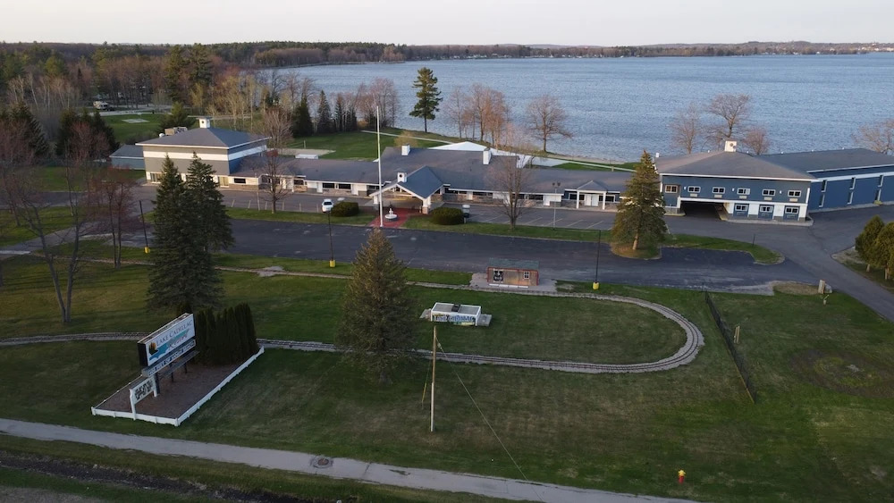 Lake Cadillac Resort