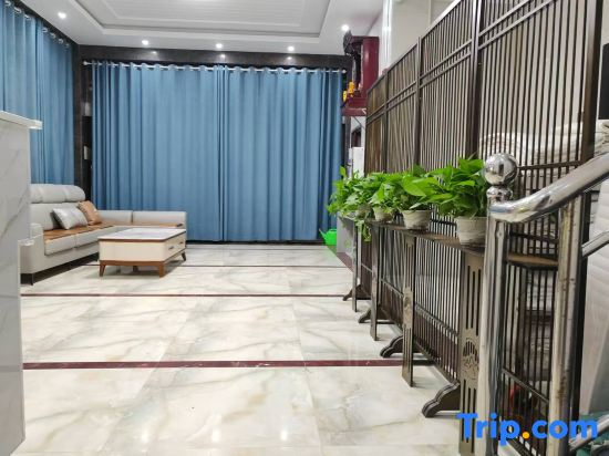 Ocean Hotel, Louxing District, Loudi City