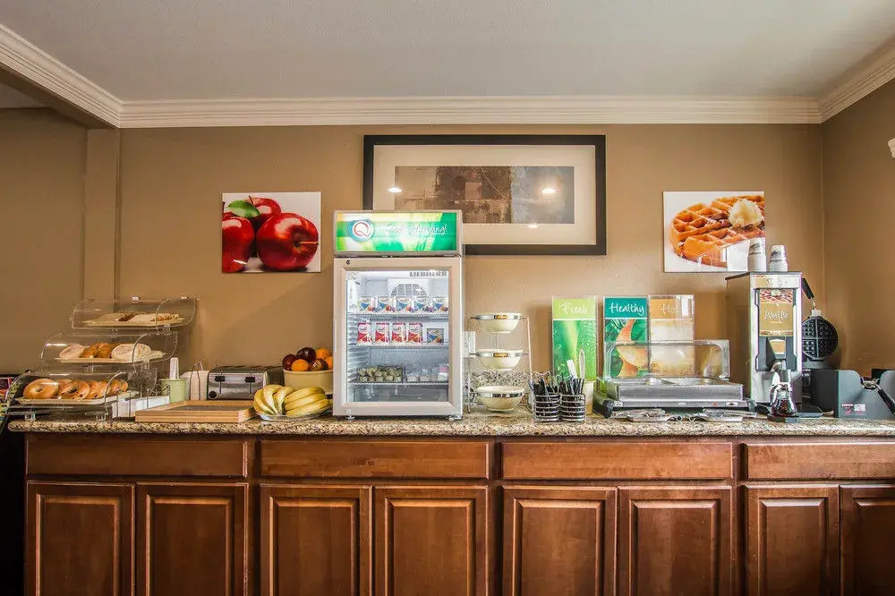 Americas Best Value Inn & Suites Escondido
