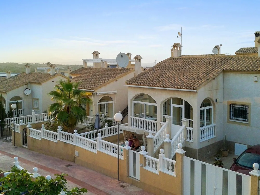 Apartment With 2 Bedrooms in Alicante, With Wonderful Mountain View, P