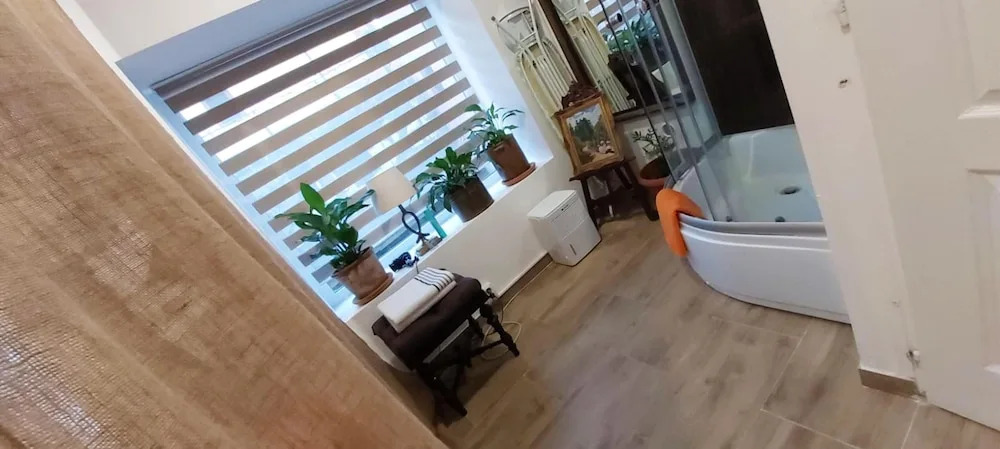 Studio in Cluj-napoca, With Terrace and Wifi