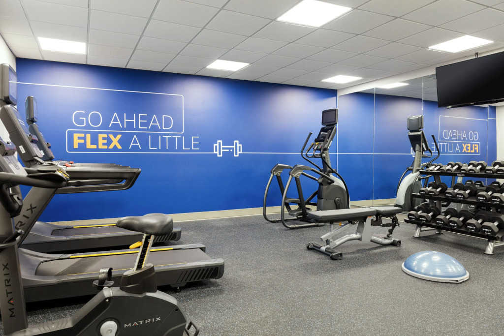 Holiday Inn Express & Suites Charlotte Airport Are