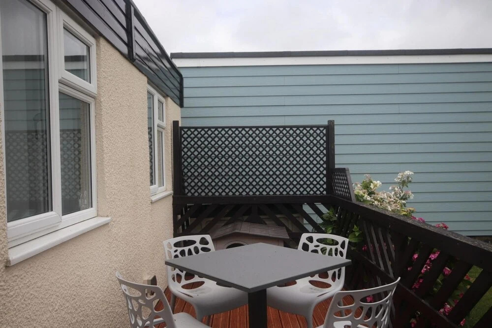 20F Medmerry Park 2 Bedroom Chalet