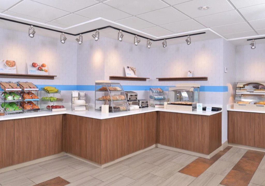 Holiday Inn Express & Suites Buffalo Downtown, NY