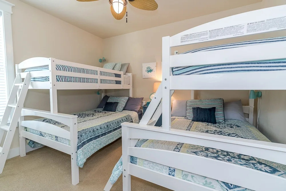 Bay Escape Condo #1820023 3 Bedrooms 2 Bathrooms Condo