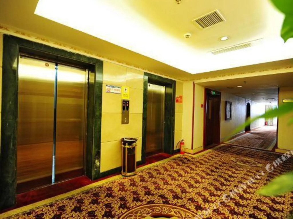 Donghai Hotel