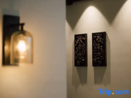 Ruoshuiju | Ancient City View, Listen to the Wind, Appreciate the Moon, Courtyard Holiday Villa