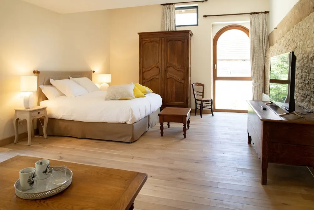 LHote Antique - MAISON DHOTE- 4 Suites avec cuisine
