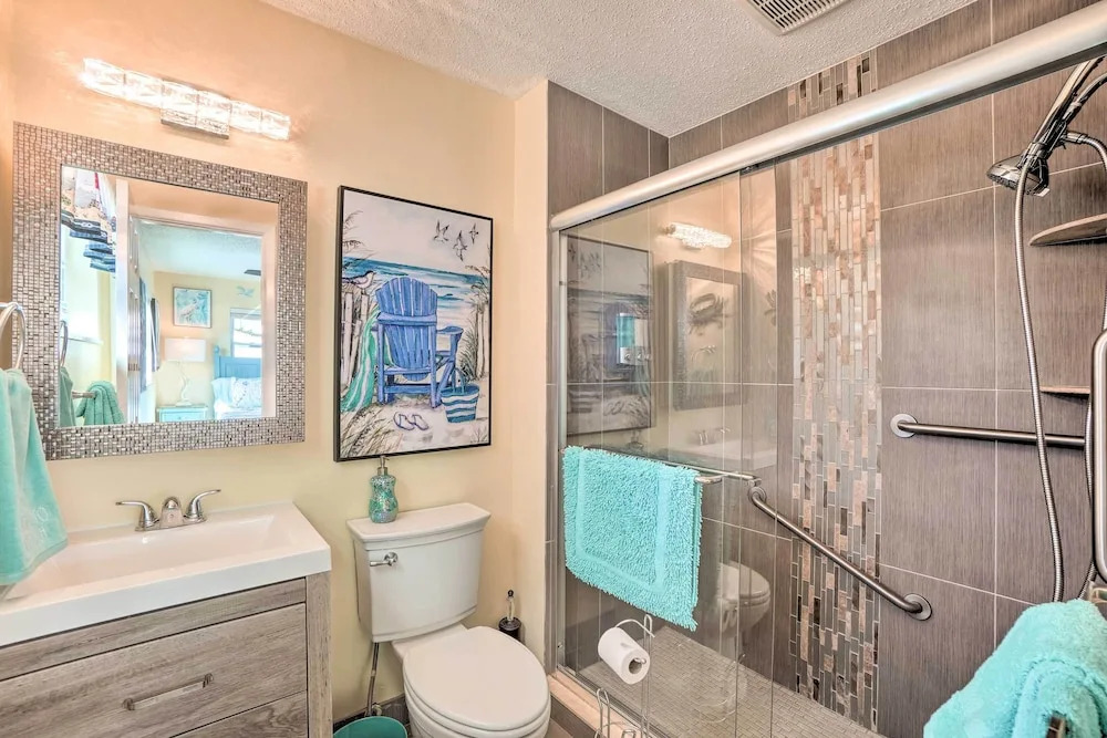 Pet-Friendly Dunedin Townhome w/ Private Yard