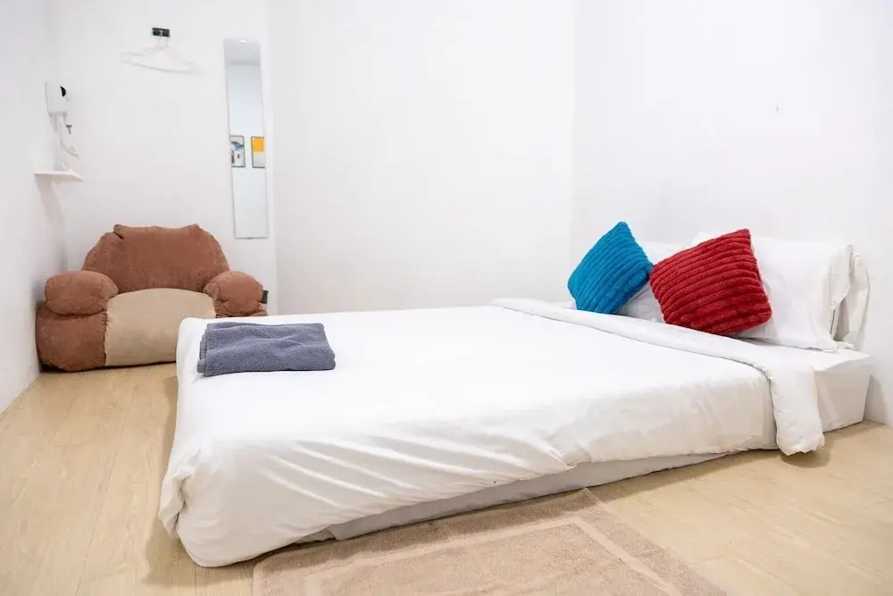 TRANSIT Donmueang Airport HOSTEL