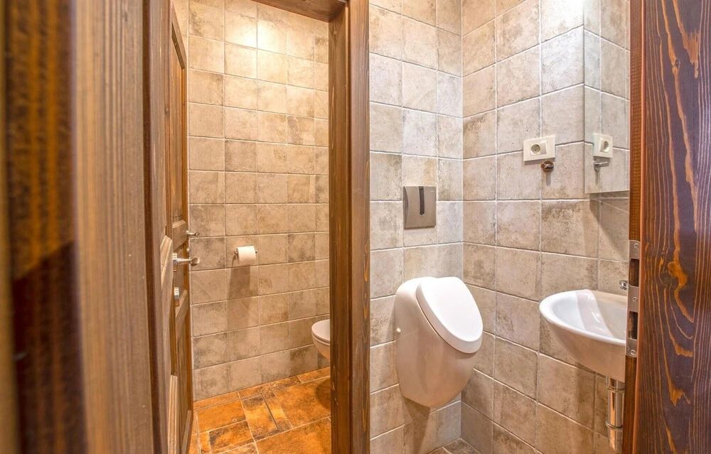 Awesome Home in Gracisce With Outdoor Swimming Pool, Sauna and 6 Bedrooms