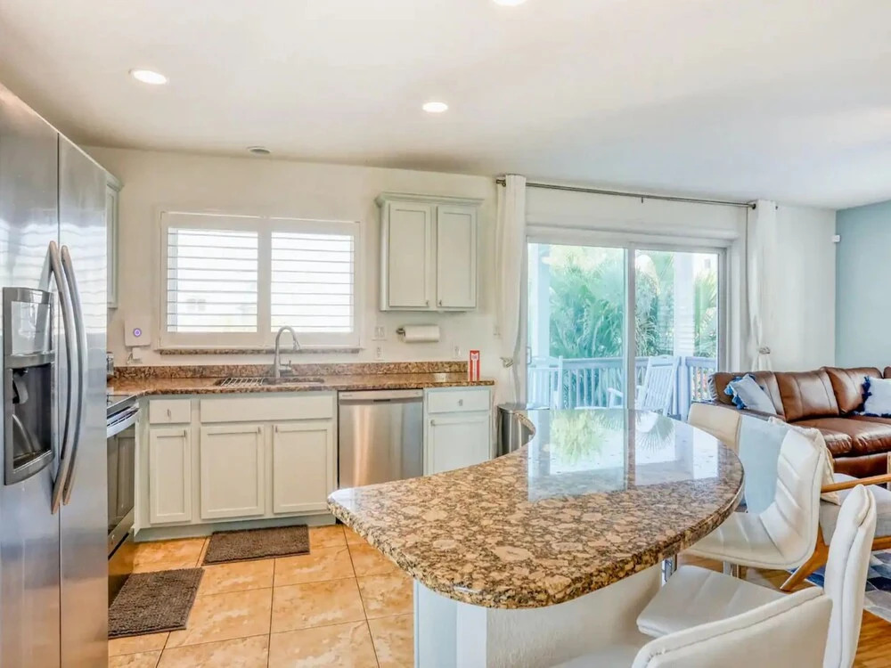 Sunshine Lane by Distinctive Beach Rentals