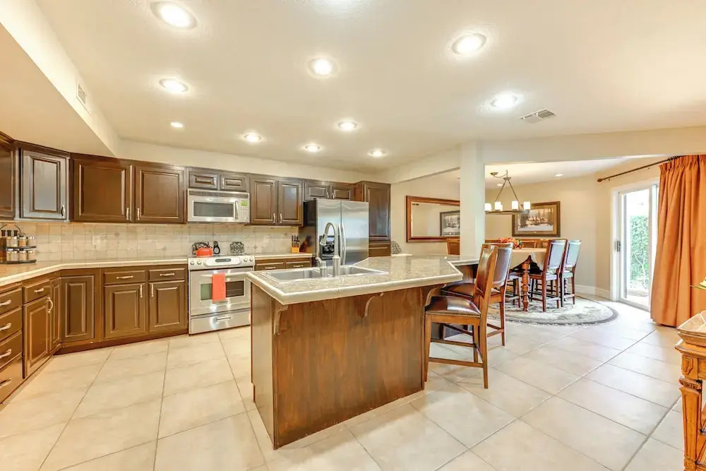 Golf Getaway 5 Mi to Dtwn: Las Palmas Resort Condo