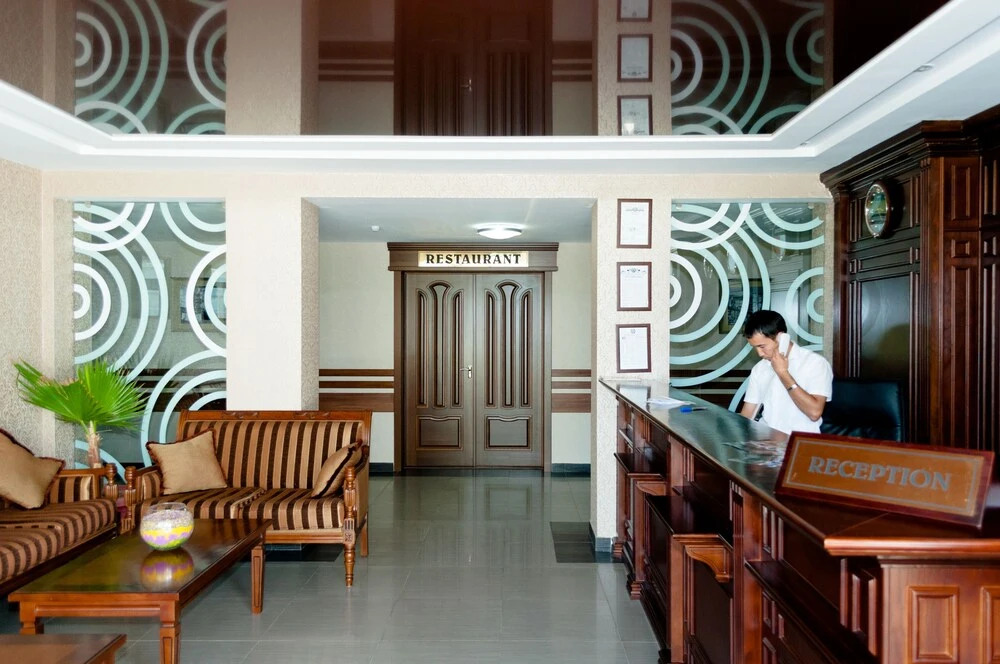 Charos Deluxe Resort