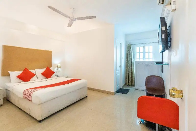 OYO 71720 Hotel Fiesta Grand