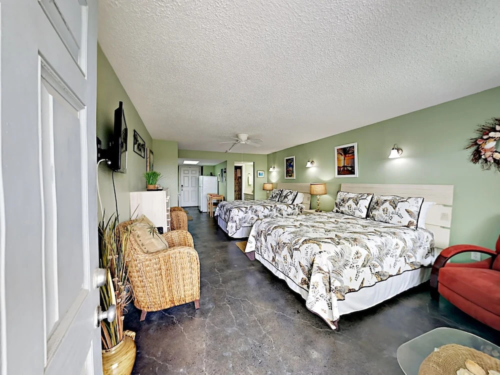 116 Sea Breeze - 1 Br Condo