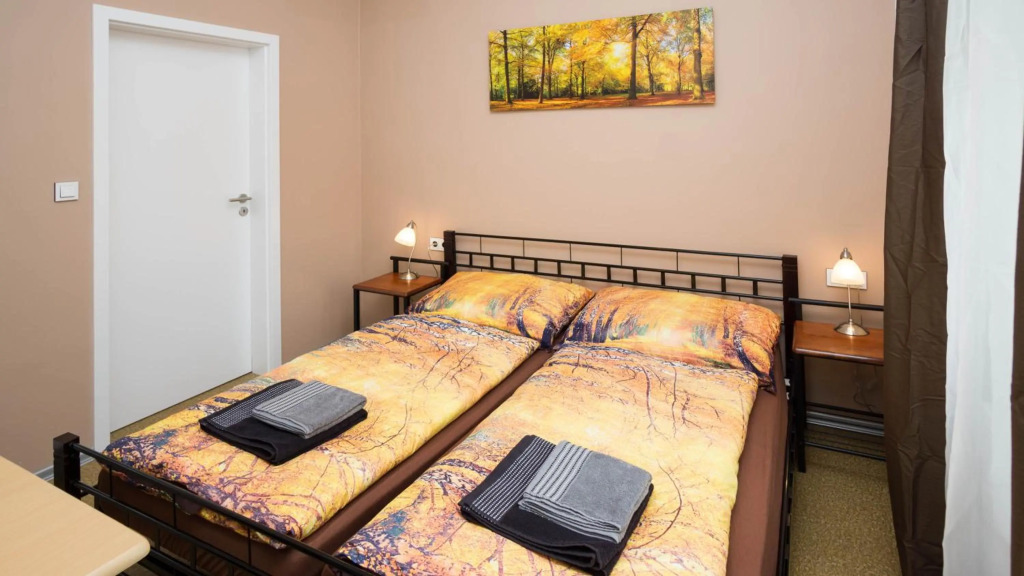Apartment Four Year Seasons - WALKABLE TO CENTRE, METRO AND RIVERSIDE